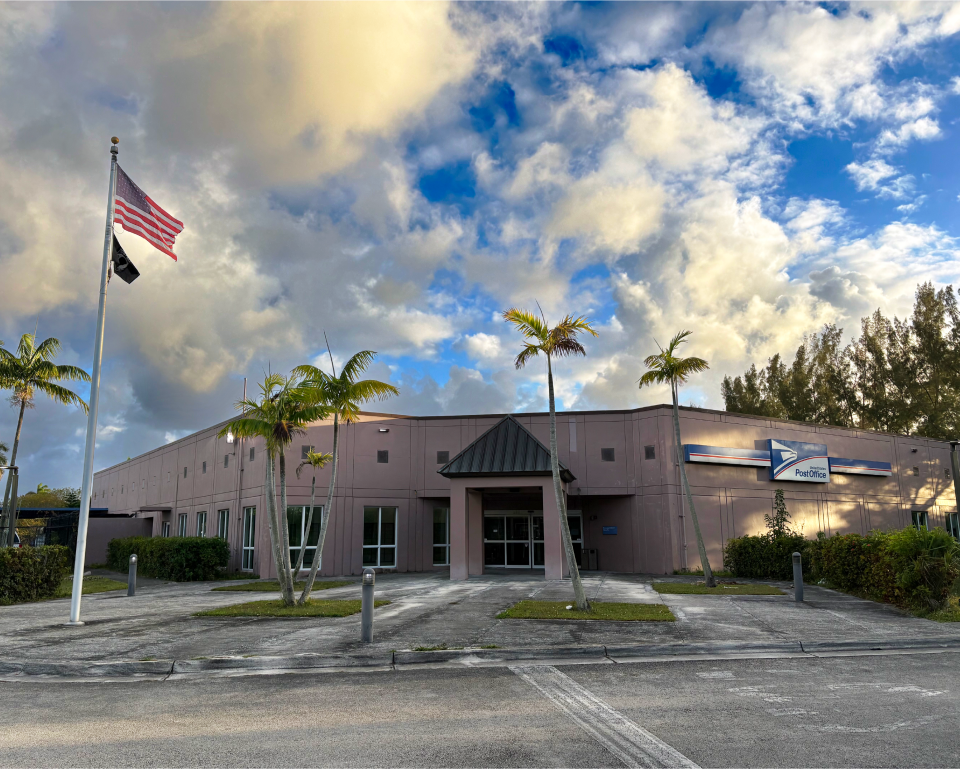 Blue Lagoon Branch, Miami, FL: Delivery Operations.